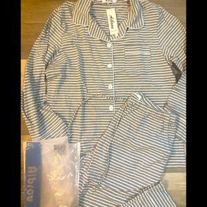 Aibrou Pajamas Women’s size L-NWT